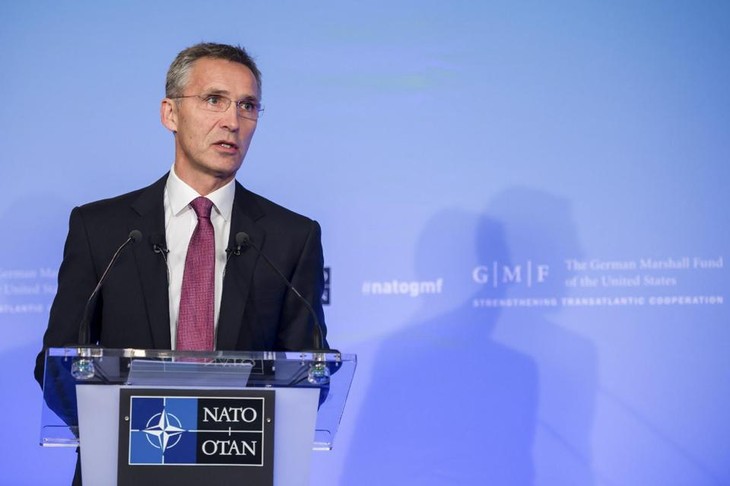 NATO Chief advocates improving ties with Russia - ảnh 1